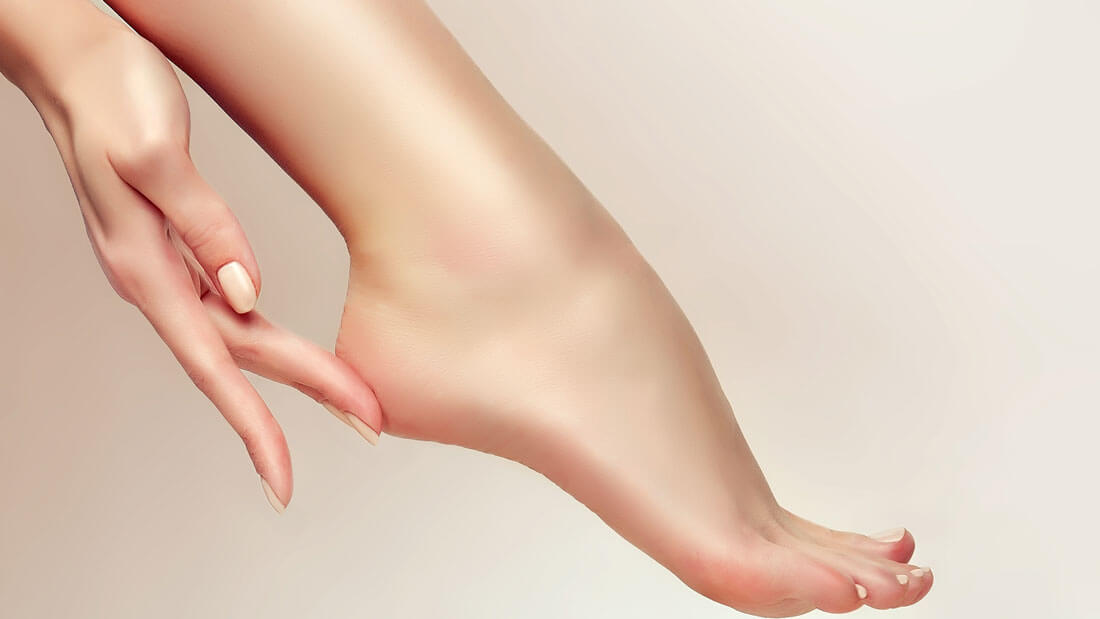 beauty and glamour manicure pedicure